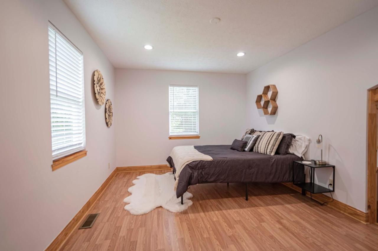 Light And Bright Cabin Close To Pates Ford Marina Smithville Екстериор снимка